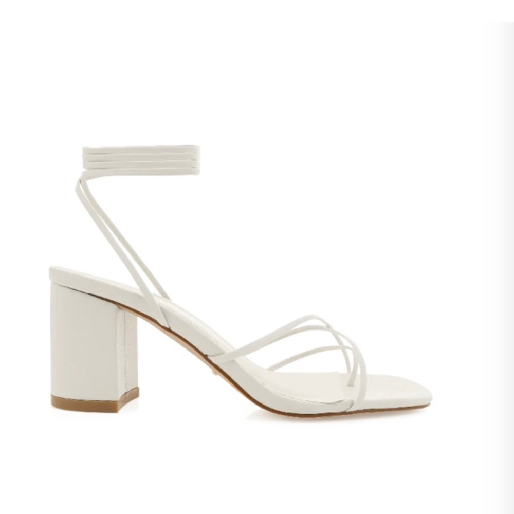 NWT Billini Mid Block Heel